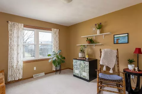 Bedroom - 1 Diane Ln, Appleton, WI 54915 photo 1 of 5