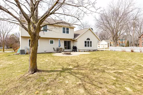 Exterior - 1 Diane Ln, Appleton, WI 54915 photo 6 of 7
