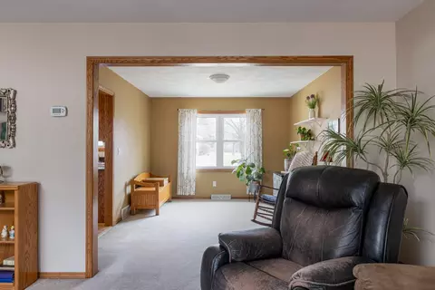 Living - 1 Diane Ln, Appleton, WI 54915 photo 3 of 5