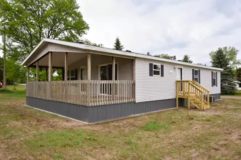 832 E Ruffalo Dr, Plainfield, WI 54966
