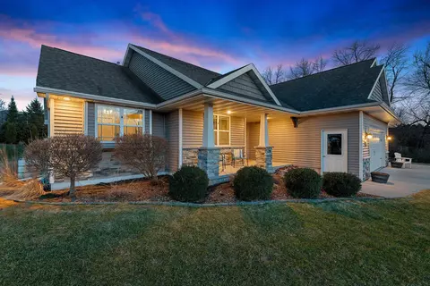 3762 Nicolet Dr, Green Bay, WI 54311