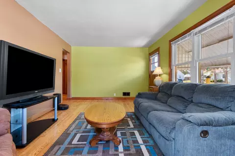 2002 N Clark St, Appleton, WI 54911 photo 4