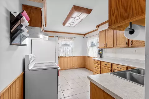 2002 N Clark St, Appleton, WI 54911 photo 8