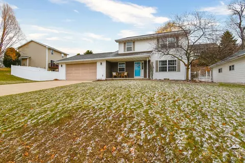 2715 St Ann Dr, Green Bay, WI 54311
