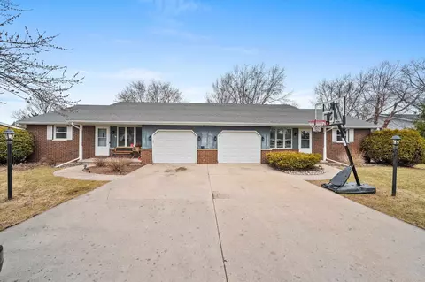 2467 Bluestone Pl, Green Bay, WI 54311