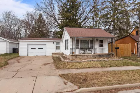 409 SW Ceresco St, Berlin, WI 54923