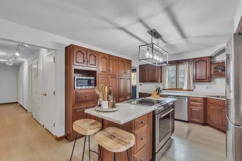 Kitchen - 631 E Taft Ave, Appleton, WI 54915 photo 3 of 5