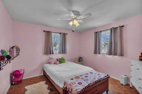 Bedroom - 631 E Taft Ave, Appleton, WI 54915 photo 4 of 5