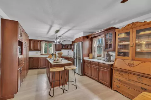 Kitchen - 631 E Taft Ave, Appleton, WI 54915 photo 1 of 5