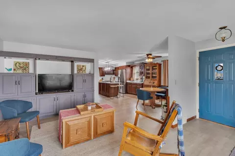 Entry Way - 631 E Taft Ave, Appleton, WI 54915 photo 1 of 1