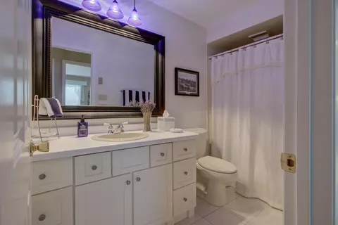 Bath - 1238 W Nicolet Cercle, Appleton, WI 54914 photo 2 of 2