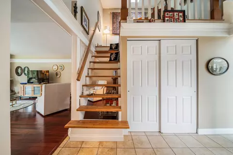 Entry Way - 1238 W Nicolet Cercle, Appleton, WI 54914 photo 5 of 8
