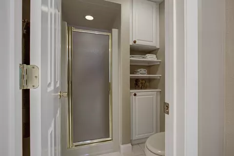 Bath - 1238 W Nicolet Cercle, Appleton, WI 54914 photo 1 of 2
