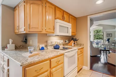 Kitchen - 1238 W Nicolet Cercle, Appleton, WI 54914 photo 3 of 3