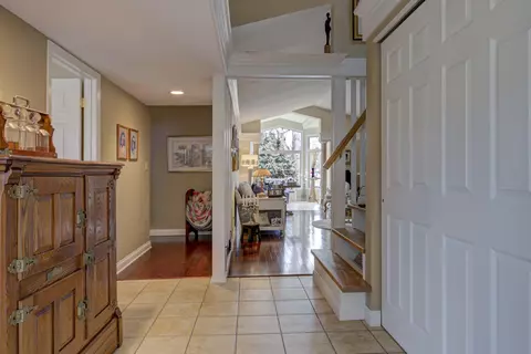 Entry Way - 1238 W Nicolet Cercle, Appleton, WI 54914 photo 2 of 8