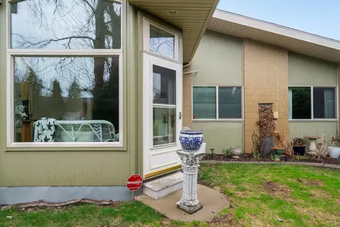 Exterior - 1238 W Nicolet Cercle, Appleton, WI 54914 photo 8 of 10