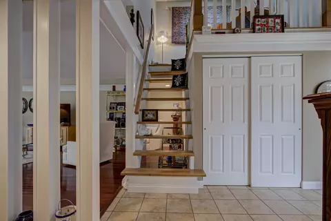 Entry Way - 1238 W Nicolet Cercle, Appleton, WI 54914 photo 4 of 8