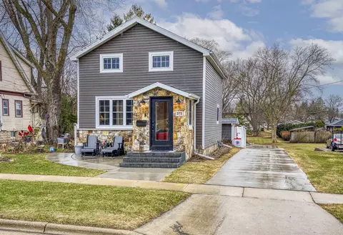 373 N Walnut St, Mayville, WI 53050