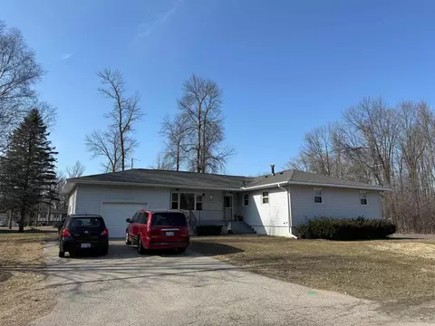 519 47th Ave, Menominee, MI 49858
