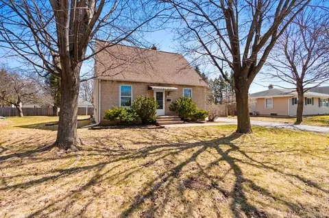 1506 N Hall Ave, Appleton, WI 54911 photo 2