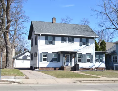 1150 Jackson St, Oshkosh, WI 54901