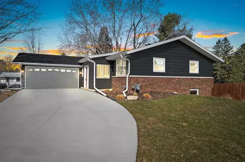 115 Hillside Ln, Shawano, WI 54166