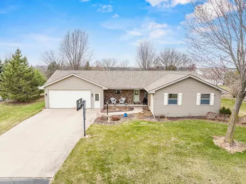 n1777 Ivy Lane, Greenville, WI 54942
