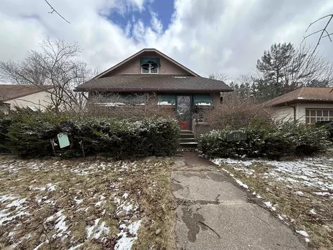 424 Janssen Ave, Mayville, WI 53050