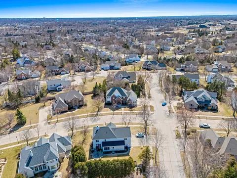 301 E Castlebury Ln, Appleton, WI 54913 photo 5