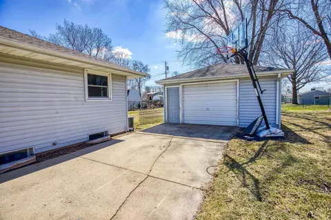 Exterior - 517 E Wilson Ave, Appleton, WI 54915 photo 2 of 7