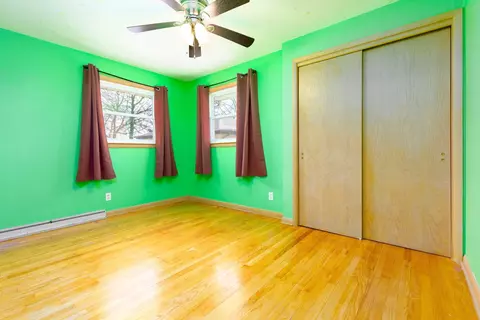Bedroom - 517 E Wilson Ave, Appleton, WI 54915 photo 4 of 6
