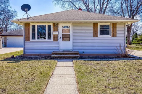 Exterior - 517 E Wilson Ave, Appleton, WI 54915 photo 7 of 7