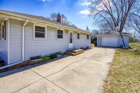 Exterior - 517 E Wilson Ave, Appleton, WI 54915 photo 3 of 7