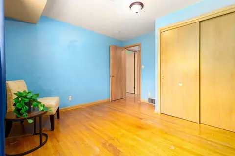 Bedroom - 517 E Wilson Ave, Appleton, WI 54915 photo 6 of 6