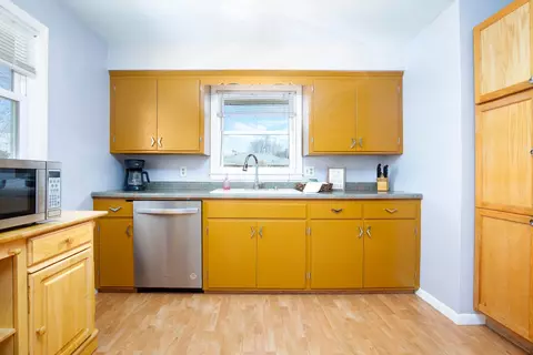 Kitchen - 517 E Wilson Ave, Appleton, WI 54915 photo 3 of 3