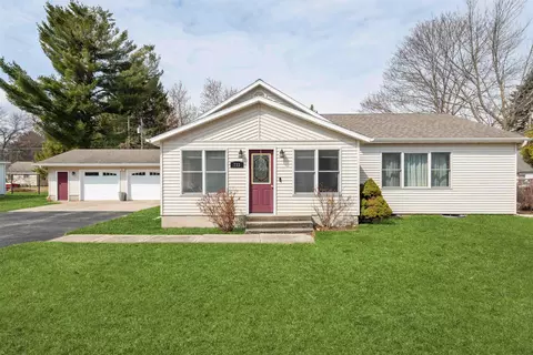 733 Owena St, Marinette, WI 54143
