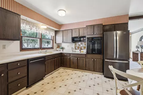 27 S Keller Park Dr, Appleton, WI 54914 photo 7