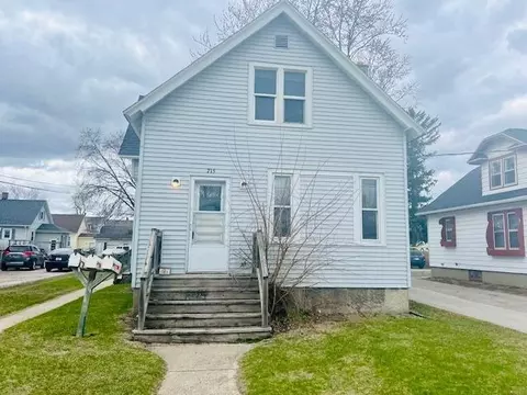715 St George St, Green Bay, WI 54302