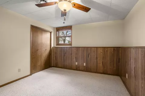 Bedroom - n419 Mayflower Road, Appleton, WI 54914 photo 2 of 3