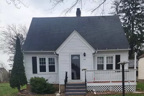 74 Mckinley Ave, Clintonville, WI 54929