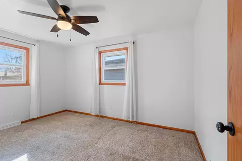 Bedroom - 1202 S Lee St, Appleton, WI 54915 photo 3 of 4