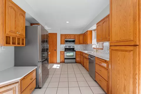 Kitchen - 1202 S Lee St, Appleton, WI 54915 photo 1 of 4