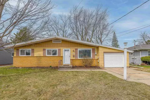 1651 Georgia St, Oshkosh, WI 54902