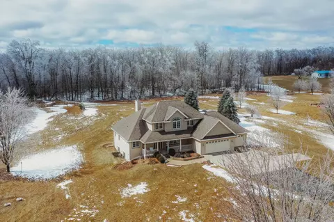 w7841 Rolling Hills Drive, Shawano, WI 54166