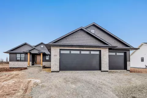 1377 Shelby Ln, De Pere, WI 54115