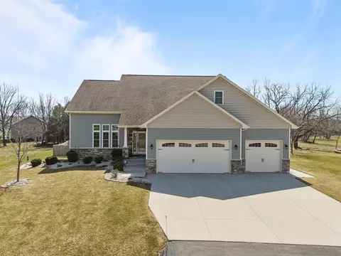 1268 Pemmican Ct, Neenah, WI 54956