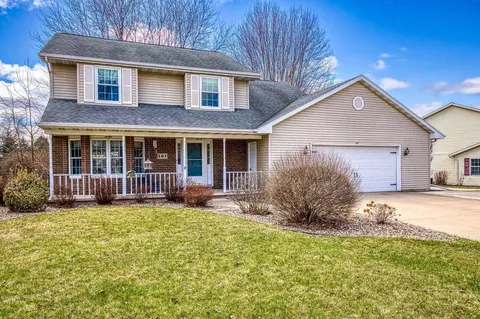 101 Brookview Pl, Combined Locks, WI 54113