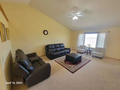 540 W Crossing Meadows Ln, Appleton, WI 54913 photo 4