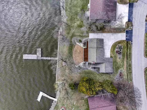 2151 Sunrise Dr, Appleton, WI 54914 photo 6