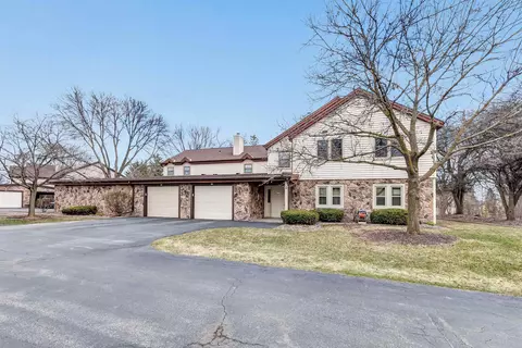 1820 Ridgeway Dr #21B, De Pere, WI 54115